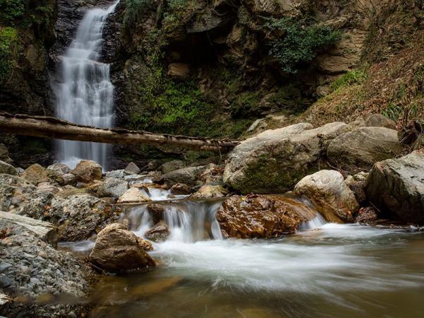 آبشار دودوزن خرمکش، جلوه گر طبیعت گیلان