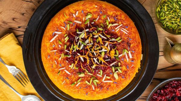 طرز تهیه ته چین مرغ با گرد غوره؛ مجلسی با طعم ملس